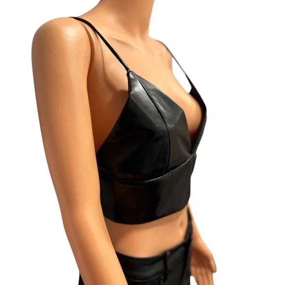 HOUSE OF HARLOW 1960 Vegan Faux Leather Bralette Black Crop Top NWT 8 - Picture 3 of 9